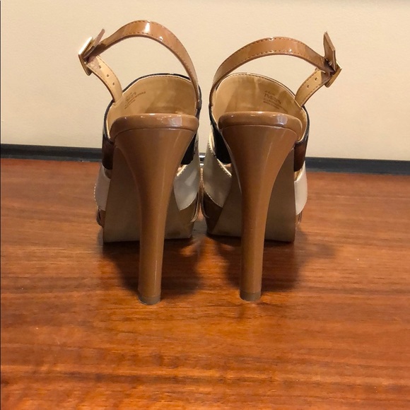 Jessica Simpson Platform Heel - Size 7.5 - Picture 4 of 8